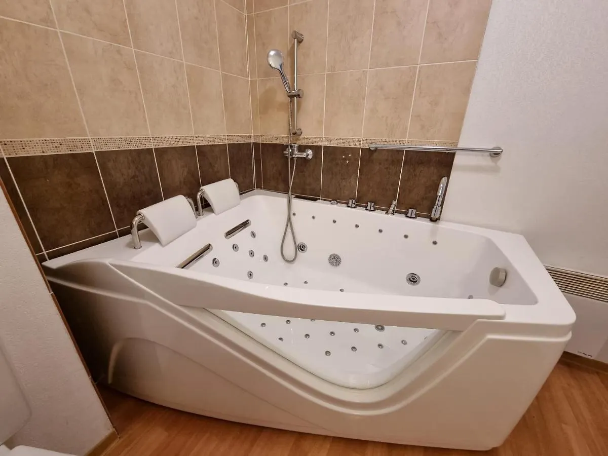 Les Orres 1800 Appartement 4 P Jacuzzi Balneo Prive Vue Piste Piscine Residence France
