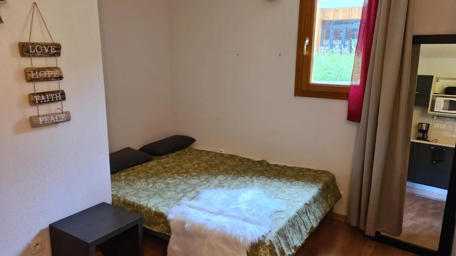 Apartment Les Orres 1800 Appartement 4 P Jacuzzi Balneo Prive Vue Piste Piscine Residence